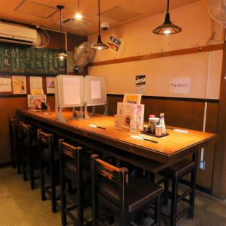 焼き鳥屋のテーブル宴会！ゆったりとした時間をお楽しみくださいませ。居酒屋女子会飲み放題宴会誕生日なんでもOK！