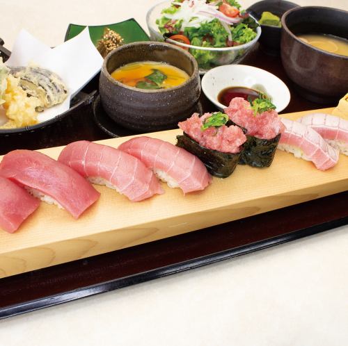 品嚐我們新鮮鮪魚壽司套餐，感受鮪魚的美味。