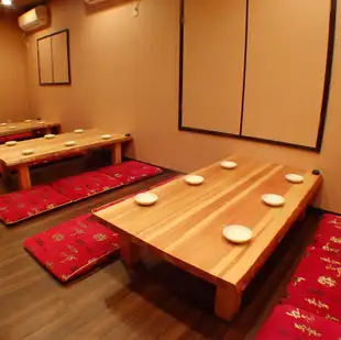 【2階】8名個室です。