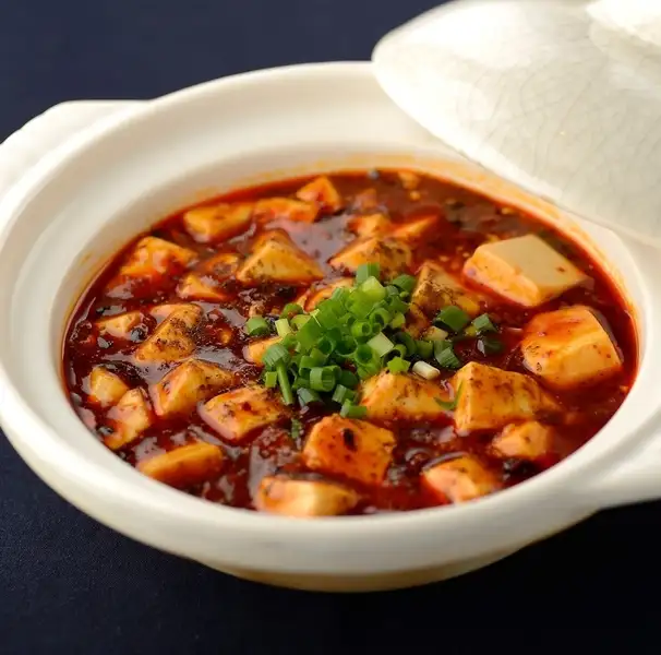 ４種の豆板醤を使用した本格『麻婆豆腐』