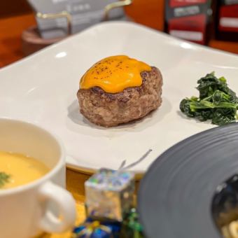 【ヨシカル贅沢コース】 メイン 2 品を含む全 8 品の料理を堪能できる贅沢コース