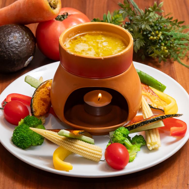 Bagna cauda 配时令蔬菜