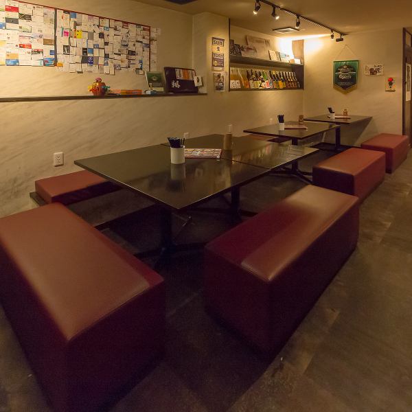 スタイリッシュでお洒落な内装が魅力の当店は、デートや女子会にもおすすめです。広々としたテーブル席をご用意しており、ゆったりと食事と会話を楽しめます。ご家族連れも大歓迎で、お子様と一緒でも安心してご利用いただける空間です。駅近という利便性も兼ね備えており、心地よい時間をお過ごしいただけます