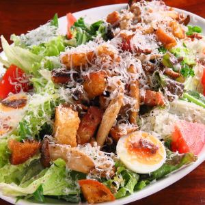 CHAKA의 구이 많은 시저 샐러드 레귤러(3~4인분)