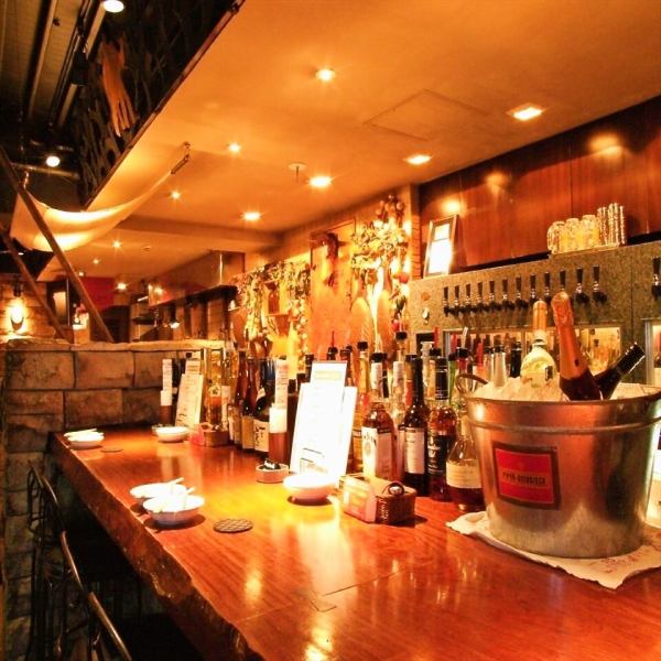 【柜台】当我能够被一个人拦住时,这是一个声誉的座位。所有的墙壁装饰也很时尚♪从日期___ ___ 0 ___ ___ 0日期使用它的客户