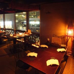 Window seats with a night view are popular ★