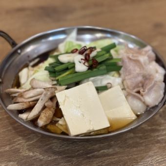 120分食べ飲み放題5,500円コースもつ鍋・とり皮串・手羽先・からあげ・スピードメニューを堪能