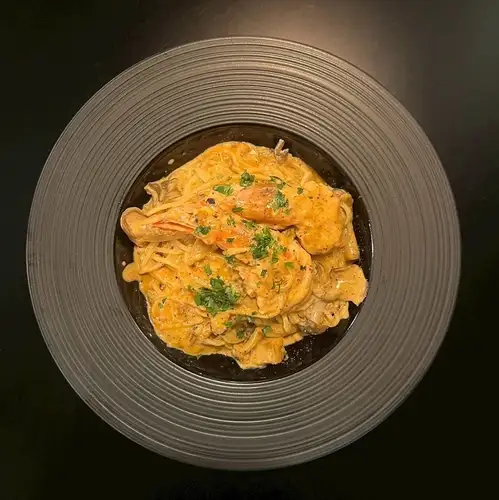 海老のトマトクリームパスタ