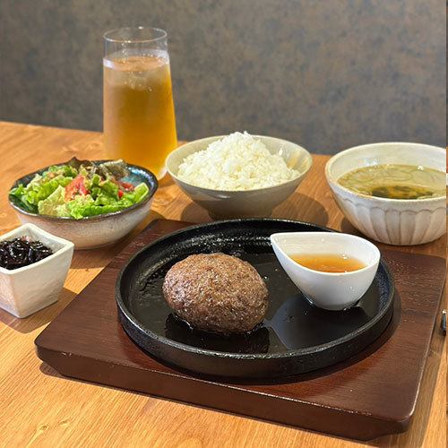 Stone oven baked hamburger luxurious set meal