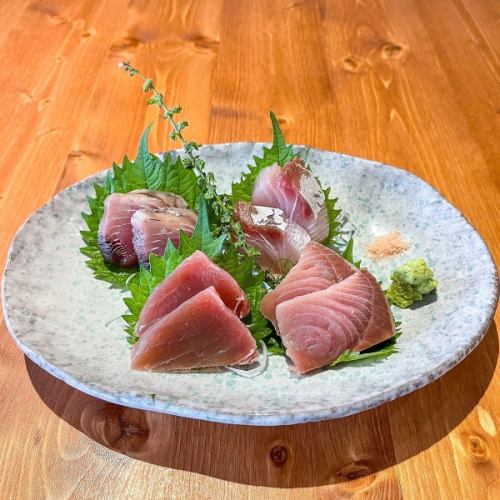 Assorted sashimi (2 kinds)