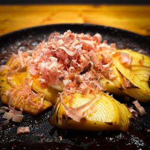 春季特餐：石爐烤竹筍