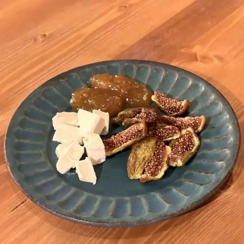 白色無花果和奶油乳酪