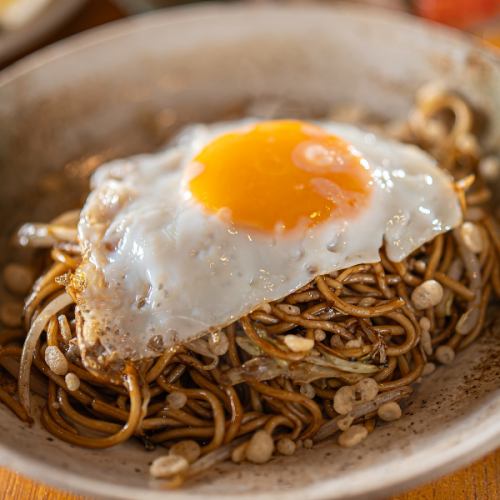 【慣れ親しんだみんな大好きな一品!】ソース焼きそば