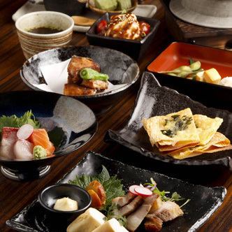 From fresh sashimi to yuba pizza.[90-minute all-you-can-drink included] 8 dishes course for 4,420 yen (tax included)