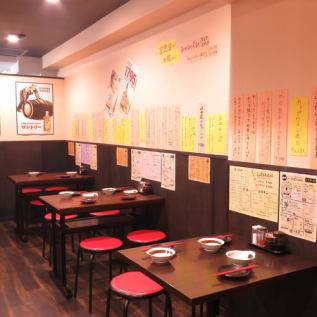 テーブルは移動が可能で、様々な人数のご対応が可能です！ふらっとでも宴会でも、シーンに合わせてご利用下さい☆
