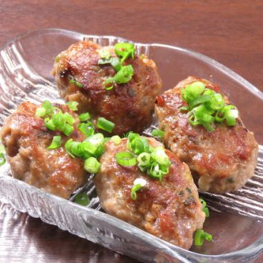 【お口の中で、トロける食感♪】素材の旨味を活かした味わいで、人気上昇中！山田屋のつくね480円◎