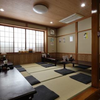 【4名テーブル×4席】