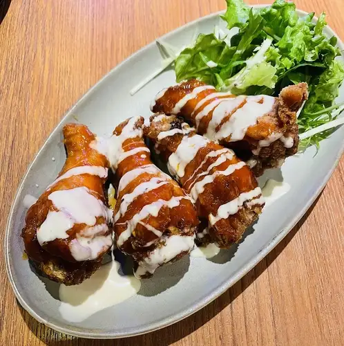 岩手産いわいどりのフライドチキン4P -ブルーチーズソース-