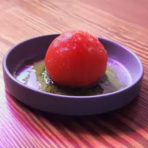 통째로 토마토의 깔끔한 마리네