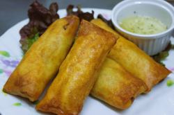 ルンピアン・グーライ（野菜春巻き）