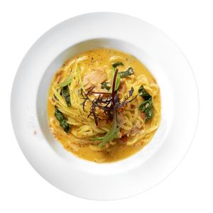 【人気No1】スモークサーモンとほうれん草のクリームソース