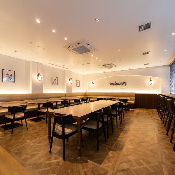 広々と使えるテーブル席は10名様までご利用可能♪ママ会のランチ、女子会やご宴会など幅広いシーンでのディナー利用お待ちしております♪