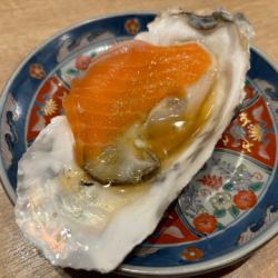 生牡蠣と生サーモン 牡蠣ぱっちょ