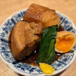 懐かしい感じの豚角煮
