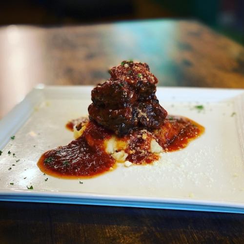 牛バラ肉の赤ワイン煮