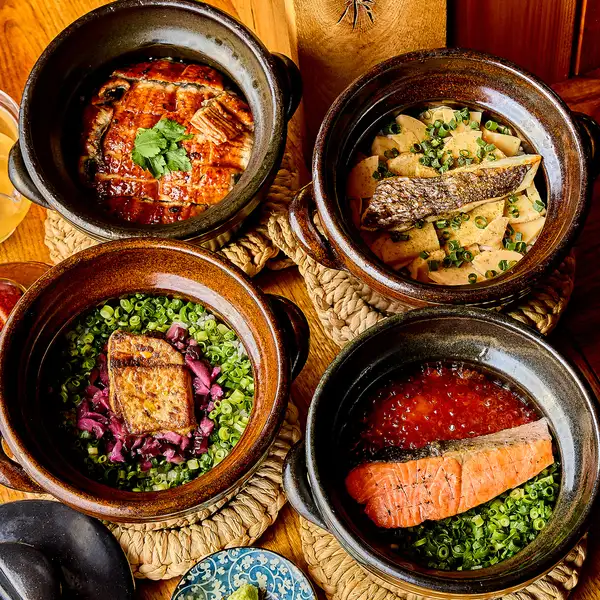 《当店自慢の炉端焼き・土鍋ご飯を個室で…》ご注文が入ってから炊き上げる土鍋ご飯は絶品