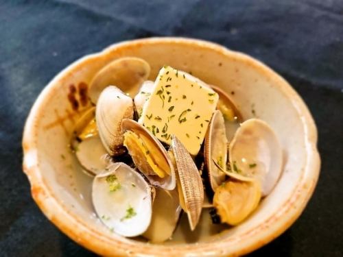 ~ Steamed clams with sake or steamed clams with butter ~
