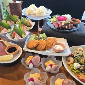 【夏季最受欢迎套餐】2小时畅饮(不含火锅)!包含熊本马刺身、牛舌、牛裙肉等8道菜【2小时夏季套餐】