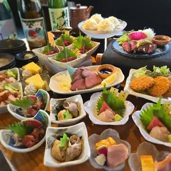 【不含火锅】3小时畅饮夏季套餐:包含熊本马刺身、牛舌、裙边牛排和甜点等10道菜【3小时夏季套餐】