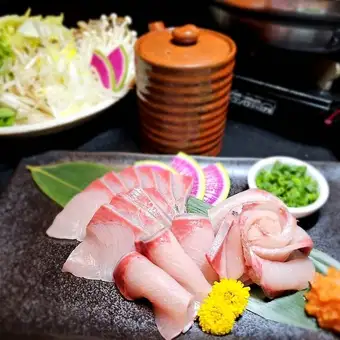 [Luxury Feast Ultimate Course] 3-hour all-you-can-drink, choice of main dish (Motsunabe or Buri Shabu), 11-course lavish meal.