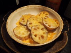 Kaga lotus root baked with cheese