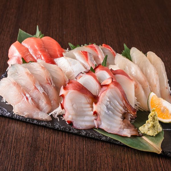 【旬の味覚を贅沢に！鮮度が自慢の絶品刺身をご堪能あれ◎】魚忠お刺身盛り合わせ（3点盛り/5点盛り）