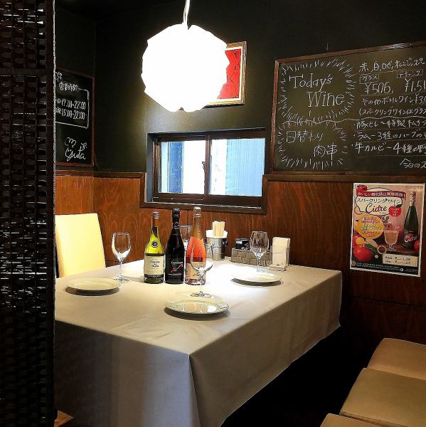 [Semi-private room is suitable for dates and girls-only gatherings] The seats on the 2nd floor of our shop are semi-private room seats separated by partitions! You can enjoy cooking and sparkling without worrying about the surroundings, so make a reservation because it is a particularly popular seat. Is recommended ♪