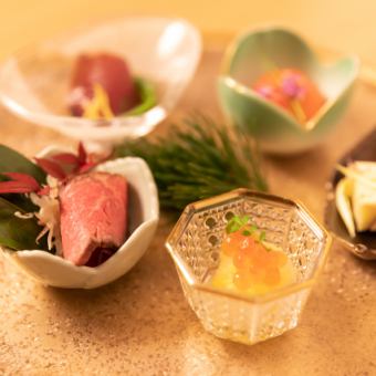厳選した＜銘肉＞と＜旬菜＞を織り交ぜた【お任せコース】