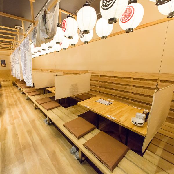 《You can order slowly ♪》 6 popular digging table seats where you can enjoy your meal slowly ♪ You can use it in various dining scenes such as banquets, small drinks, entertainment ◎ Between each table There is also a partition, so it can be used as a semi-private space!