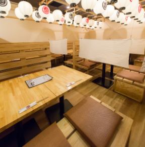 <Table seats> In addition to company drinking parties, drinking parties with friends, also for dates ♪ There is a partition so that all seats do not fit, so you can eat slowly unexpectedly ◎
