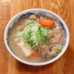 もつ煮込み　中