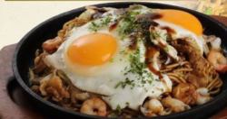 Special Yakisoba (meat, squid, shrimp, 2 eggs)