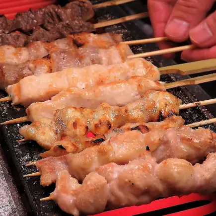 Winter Limited Course… Includes 8 dishes such as yakitori, wagyu beef cubes, spicy miso offal udon, etc. 5500 yen course with 120 minutes of all-you-can-drink.