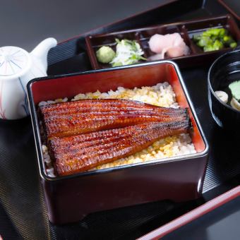 【店内お食事】特上・うな重 【梅】（国産特上鰻 半尾を使ったうな重となります）