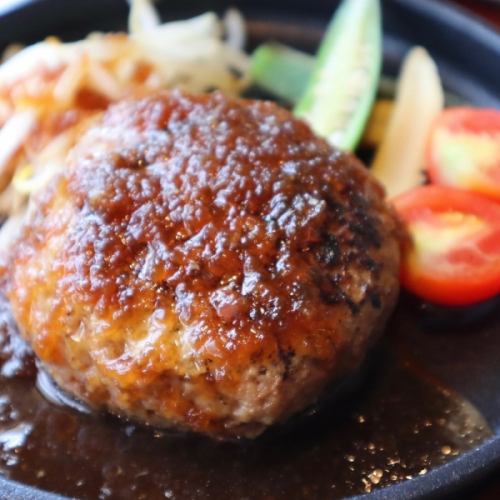 《伊都吉ハンバーグ792円》