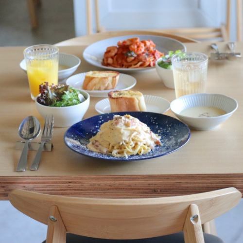 Lunch only [Homemade fresh pasta] set 1300 yen to 2300 yen *Lunch only available (Tuesday) (Wednesday) (Thursday) (Sunday)