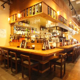 ≪1名様×18卓≫豪快に焼き上げるライブ感も楽しめるカウンター席はお一人様でもデートにもお勧めです。