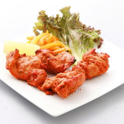 夜はインド風居酒屋