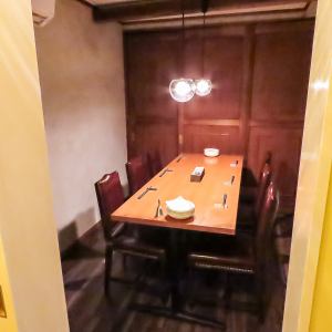 6名様までお座りいただけます。女子会やママ会にぴったり◎プライベートな空間で周囲を気にせずお楽しみいただけます。