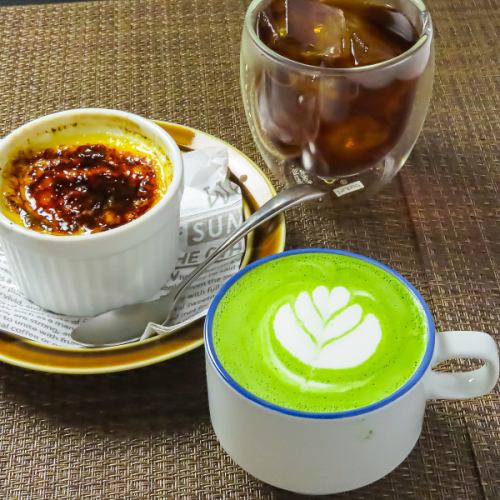 Night cafe with baristas - Latte art also available